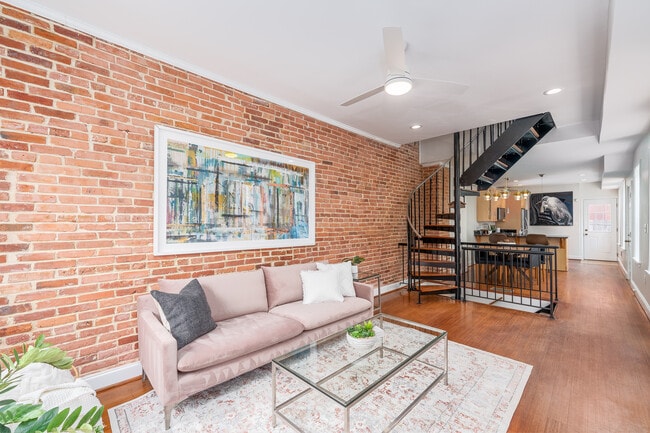2808 E Fairmount Ave in Baltimore, MD - Building Photo - Building Photo