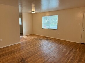 3815 Woodlake Dr in Knoxville, TN - Building Photo - Building Photo