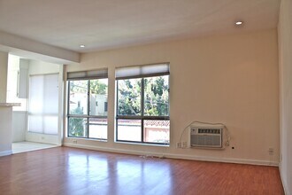 BB in Los Angeles, CA - Foto de edificio - Building Photo