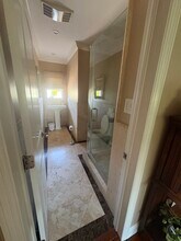 5327 Valley Ridge Ave in Los Angeles, CA - Building Photo - Building Photo