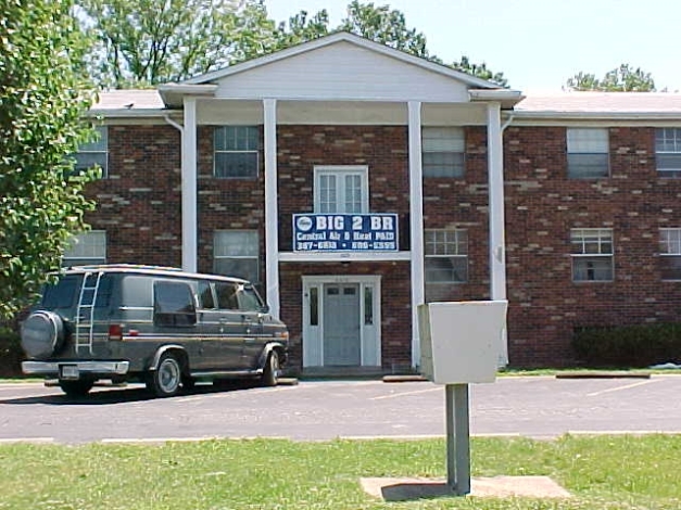 Georgetown Place Apartments in Louisville, KY - Building Photo