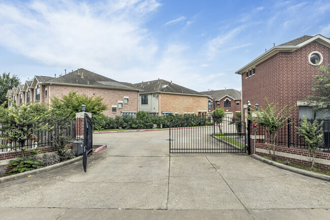 5941 South Loop E in Houston, TX - Foto de edificio - Building Photo