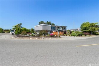 5410 Nootka Loop in Blaine, WA - Building Photo - Building Photo