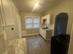 3040 Fullerton Ave in Detroit, MI - Building Photo - Building Photo