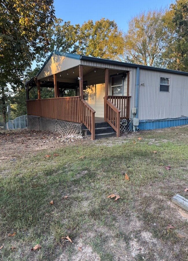 property at 178 Oak Leaf Ln