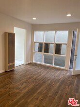 10438 Santa Monica Blvd in Los Angeles, CA - Building Photo - Building Photo