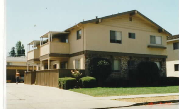 419-519 Northlake Dr in San Jose, CA - Building Photo - Building Photo