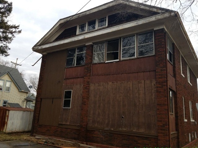 1711 10th St-Unit -2 in Rockford, IL - Foto de edificio