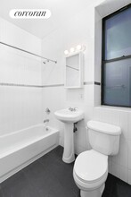 11 1/2 W 84th St in New York, NY - Building Photo - Building Photo