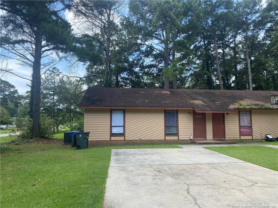 6429 Rockford Dr in Fayetteville, NC - Building Photo