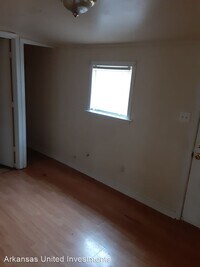 166 Roosevelt Rd photo'