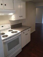 301 Whitesell St W in Monmouth, OR - Foto de edificio - Building Photo