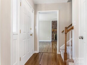 9701 Kent Village Dr in Charlotte, NC - Building Photo - Building Photo