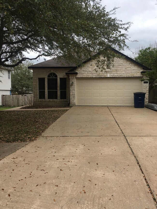 property at 1315 Tetbury Ln