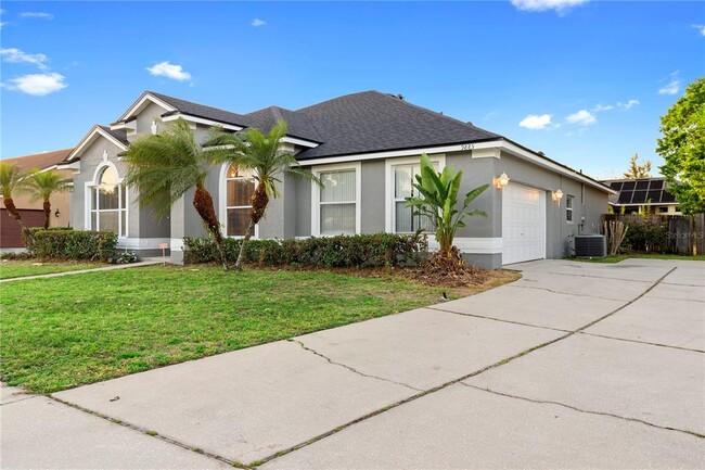 9885 Montclair Cir in Apopka, FL - Building Photo - Building Photo