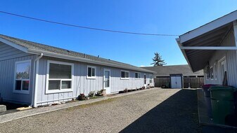 1314 S Main Ave in Warrenton, OR - Building Photo