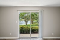 Lakeside Lakeview in Valdosta, GA - Building Photo - Building Photo