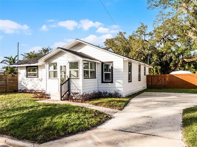 property at 1441 Dann St