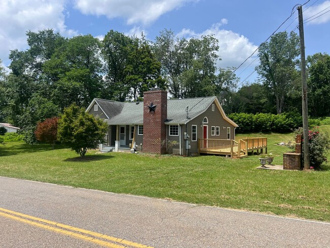 1414 Muddy Creek Rd in Blountville, TN - Building Photo - Building Photo