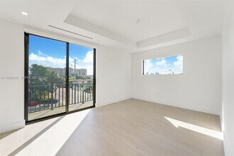 3345 SW 22nd Terrace in Miami, FL - Building Photo - Building Photo