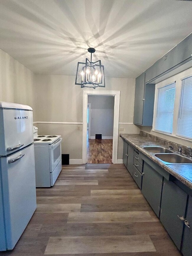 property at 323 E Kathleen St