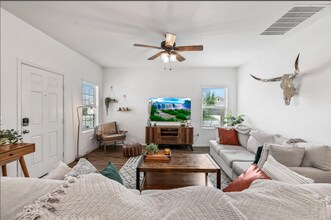 7225 Spirit Hill Rd in Austin, TX - Building Photo - Building Photo