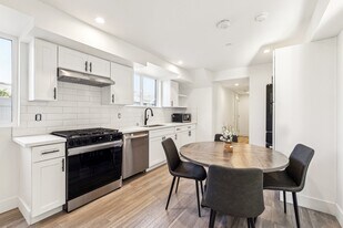 1348 W 35th Pl in Los Angeles, CA - Building Photo