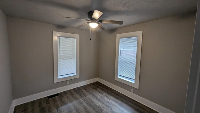 1109 Cedar St in South Bend, IN - Building Photo - Building Photo