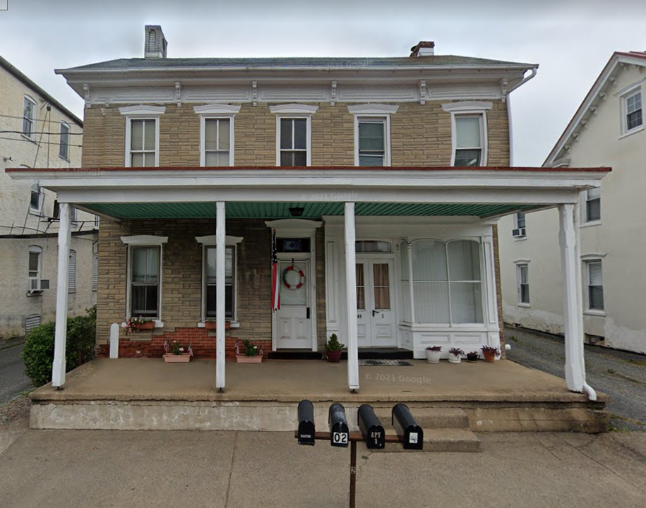 1241 E Philadelphia Ave, Unit 4 in Gilbertsville, PA - Building Photo