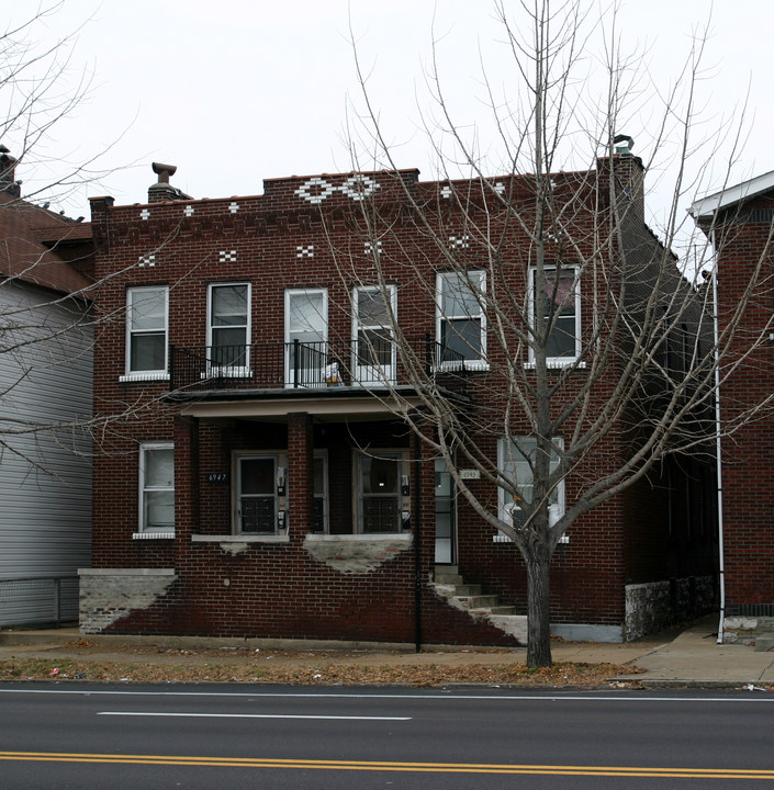 6945-6947 Gravois Ave in St. Louis, MO - Building Photo