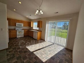 826 N Fox Ridge Rd in Medical Lake, WA - Building Photo - Building Photo