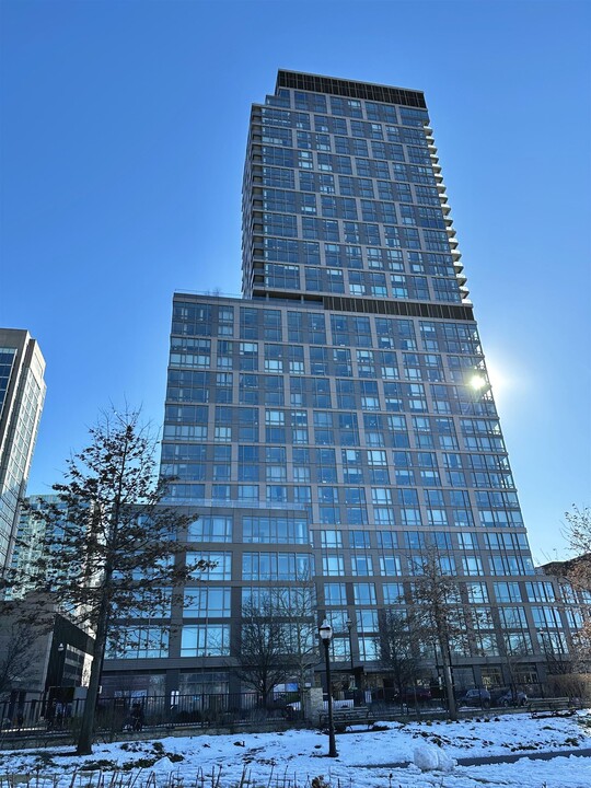 75 Park Ln S in Jersey City, NJ - Building Photo