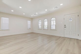 5709 Beck Ave in North Hollywood, CA - Foto de edificio - Building Photo