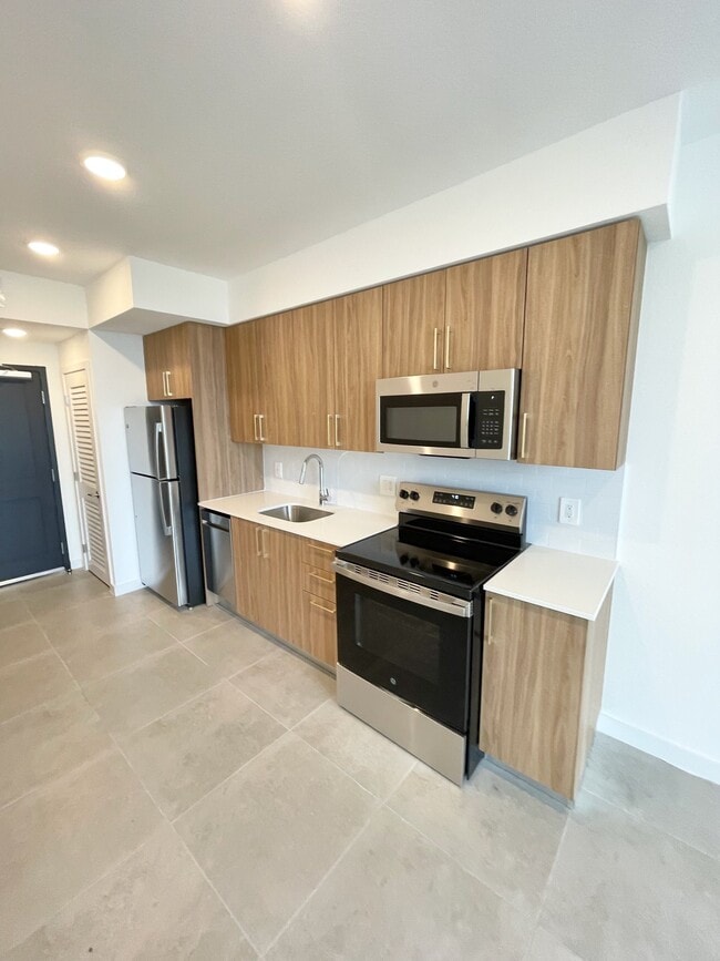 1940 Van Buren St, Unit 45