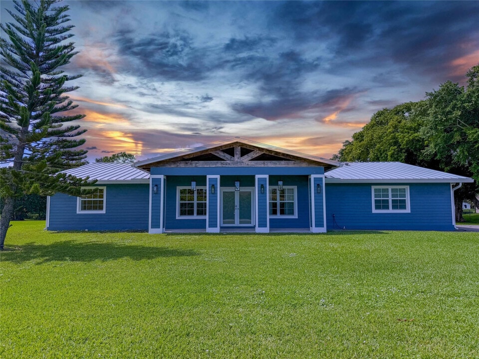 17420 SW 54th St in Southwest Ranches, FL - Building Photo