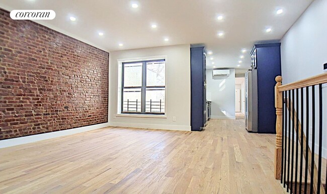 335 Crown St in Brooklyn, NY - Building Photo - Building Photo