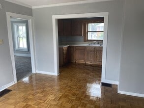 292 11th St in Marion, IA - Building Photo - Building Photo