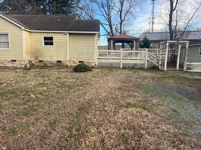 property at 3038 Matthews-Indian Trail Rd