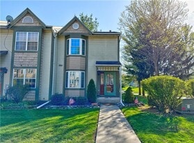 116 Commonwealth Dr in Bethlehem, PA - Building Photo