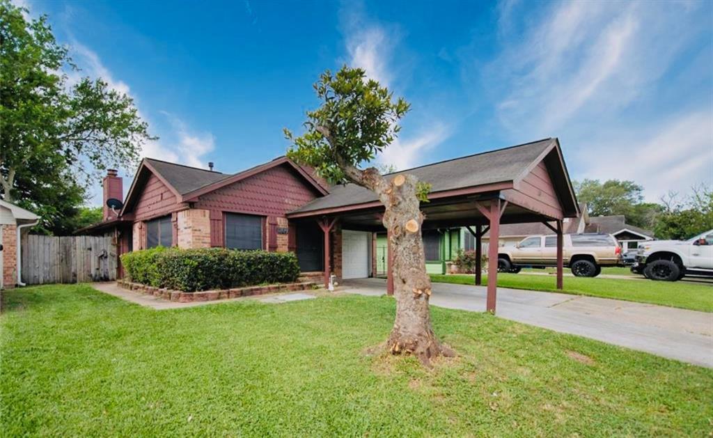 4632 Greenwood Dr in Rosenberg, TX - Building Photo
