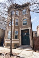 1210 N Marion Ct in Chicago, IL - Building Photo