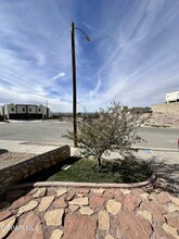 4700 Pistolero Ln in El Paso, TX - Foto de edificio - Building Photo