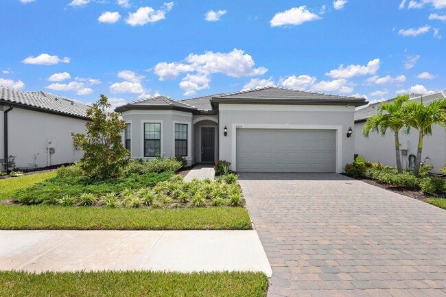 property at 6205 Grande Talon Ln