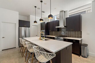 2105 Goodrich Ave in Austin, TX - Building Photo - Building Photo