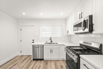 3504 Sandwood St in Lakewood, CA - Building Photo - Building Photo