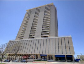 1502 S Boulder Ave, Unit 12 E in Tulsa, OK - Building Photo