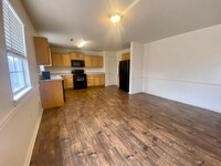 111 Ivy Pl photo'