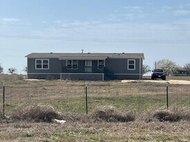 3350 Co Rd 461 in Elgin, TX - Building Photo