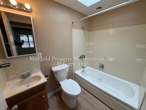 729 Rosemont Ave in Pacific Grove, CA - Foto de edificio - Building Photo