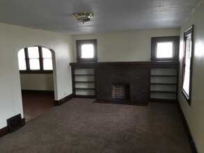 3714 S Wayne Ave in Fort Wayne, IN - Foto de edificio - Building Photo
